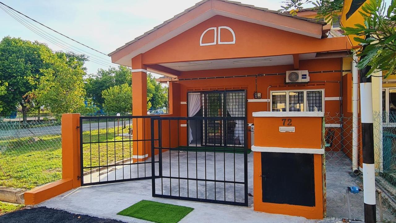 Holiday home Anjung Klia House 72 With Neflix *